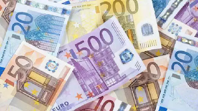 Pieniądze przesyłane przez emigrantów rozwijają lokalne rynki w Polsce