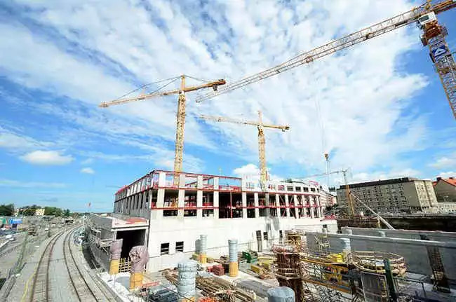 Działki budowlane rekordowo drogie, mieszkaniowy boom rozlewa się po Polsce