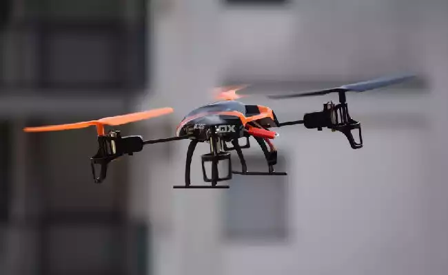 Nowe przepisy dla użytkowników dronów