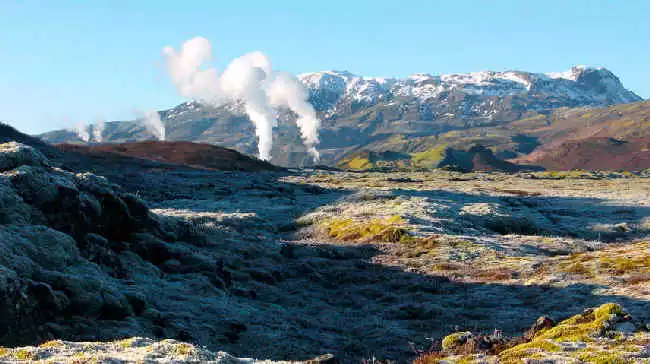 Tajemnica bogactwa Islandii: wulkany pracy i Eyjafjallajökull.