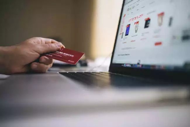 Jak wybrać najlepszy system płatności online dla e-commerce?